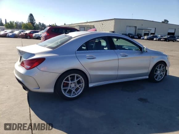 ✅ 2015 Mercedes-Benz CLA 250 • VIN: WDDSJ4EB7FN173863 • Лот: 67969445. Опубликован ранее на Copart с пробегом 90 001 миль. Бесплатный доступ к архиву аукционных продаж из США и подробный отчёт об истории автомобиля на DreamBid. Изображение 3.
