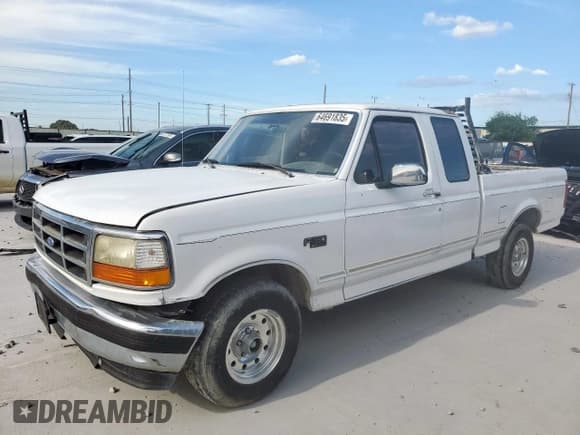✅ 1996 Ford F-150 S • VIN: 1FTEX15Y8TKA49851 • Lot: 64691835. Wystawiony na Copart z przebiegiem 297 520 mil. Bezpłatny archiwum sprzedaży aukcyjnych z USA i szczegółowy raport historii pojazdu na DreamBid. Zdjęcie 1.