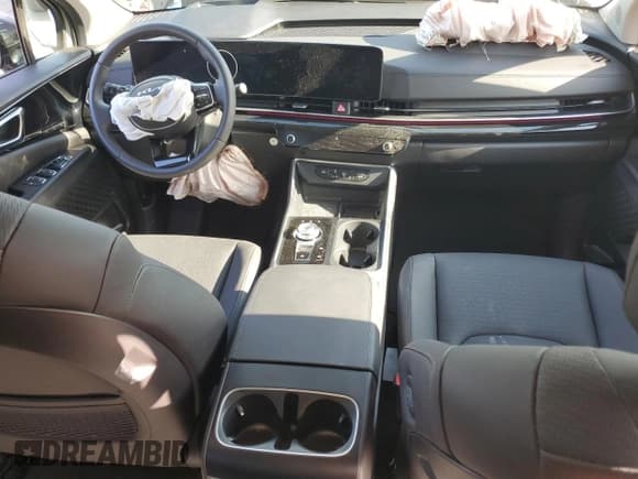 ✅ 2025 Kia Carnival SX Prestige • VIN: KNDNE5KA4S6051169 • Lot: 70512485. Wystawiony na Copart z przebiegiem 1 213 mil. Bezpłatny archiwum sprzedaży aukcyjnych z USA i szczegółowy raport historii pojazdu na DreamBid. Zdjęcie 8.