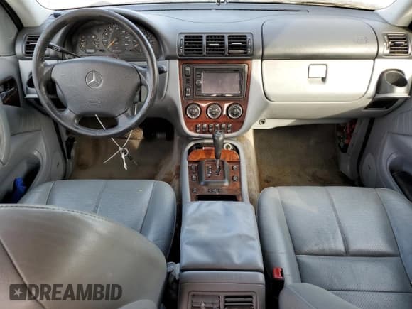 ✅ 2003 Mercedes-Benz M 350 • VIN: 4JGAB57E33A421993 • Lot: 71800334. Wystawiony na Copart z przebiegiem 210 086 mil. Bezpłatny archiwum sprzedaży aukcyjnych z USA i szczegółowy raport historii pojazdu na DreamBid. Zdjęcie 8.