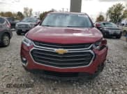 ✅ 2018 Chevrolet Traverse LT • VIN: 1GNEVHKW8JJ173016 • Lot: 82575325. Wystawiony na Copart z przebiegiem 150 228 mil. Bezpłatny archiwum sprzedaży aukcyjnych z USA i szczegółowy raport historii pojazdu na DreamBid. Zdjęcie 5.