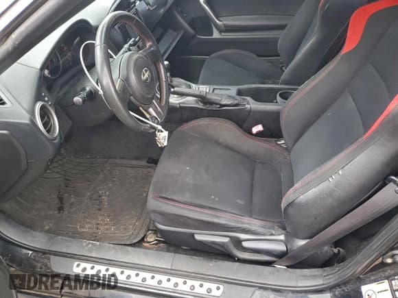 ✅ 2013 Scion FR-S • VIN: JF1ZNAA1XD2710111 • Lot: 94501005. Wystawiony na Copart z przebiegiem 80 033 mil. Bezpłatny archiwum sprzedaży aukcyjnych z USA i szczegółowy raport historii pojazdu na DreamBid. Zdjęcie 7.