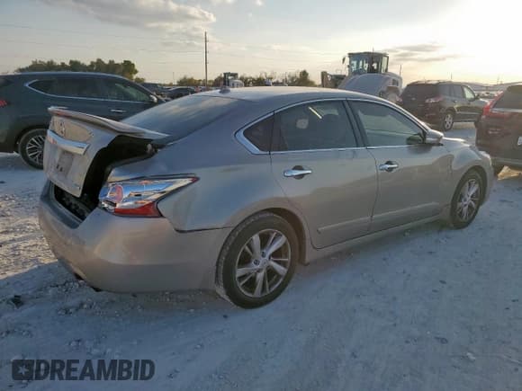 ✅ 2013 Nissan Altima SL • VIN: 1N4AL3AP5DN449164 • Lot: 93212835. Wystawiony na Copart z przebiegiem 173 725 mil. Bezpłatny archiwum sprzedaży aukcyjnych z USA i szczegółowy raport historii pojazdu na DreamBid. Zdjęcie 3.
