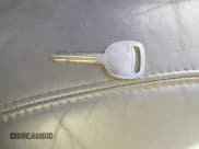 ✅ 2003 Cadillac DeVille • VIN: 1G6KD54Y23U283009 • Lot: 43165347. Wystawiony na IAAI z przebiegiem 101 644 mil. Bezpłatny archiwum sprzedaży aukcyjnych z USA i szczegółowy raport historii pojazdu na DreamBid. Zdjęcie 11.