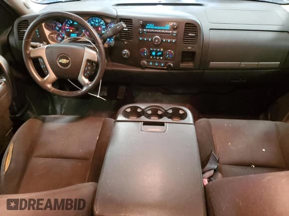 ✅ 2011 Chevrolet Silverado 1500 LT • VIN: 1GCRKSE3XBZ300580 • Lot: 72757284. Listed on Copart with 153,902 mi. Free auction sales archive from the USA and detailed vehicle history report at DreamBid. Image 8.