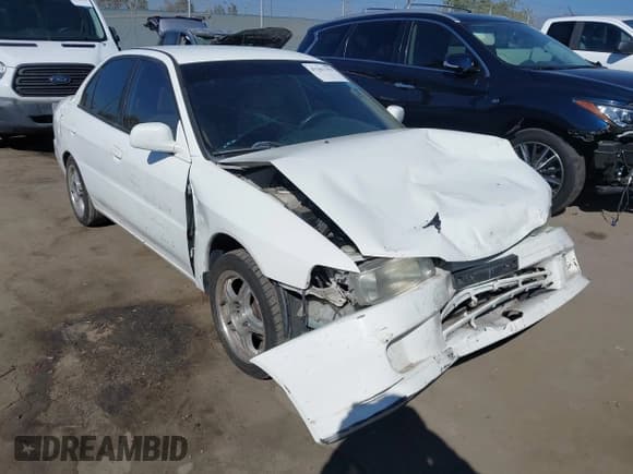 ✅ 2001 Mitsubishi Mirage • VIN: JA3AY36C31U016573 • Lot: 43301359. Wystawiony na IAAI z przebiegiem 233 277 mil. Bezpłatny archiwum sprzedaży aukcyjnych z USA i szczegółowy raport historii pojazdu na DreamBid. Zdjęcie 1.