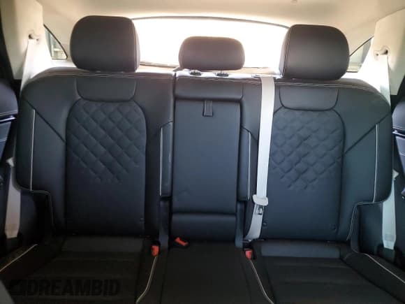 ✅ 2023 Genesis GV70 Advanced • VIN: 5NMMCET15PH000404 • Lot: 73652074. Listed on Copart with 2,024 mi. Free auction sales archive from the USA and detailed vehicle history report at DreamBid. Image 10.