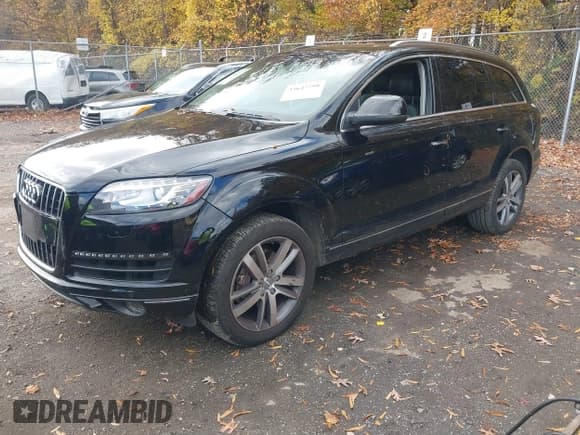 ✅ 2015 Audi Q7 Premium Plus • VIN: WA1LGAFE4FD030454 • Lot: 43647798. Wystawiony na IAAI z przebiegiem 161 147 mil. Bezpłatny archiwum sprzedaży aukcyjnych z USA i szczegółowy raport historii pojazdu na DreamBid. Zdjęcie 2.