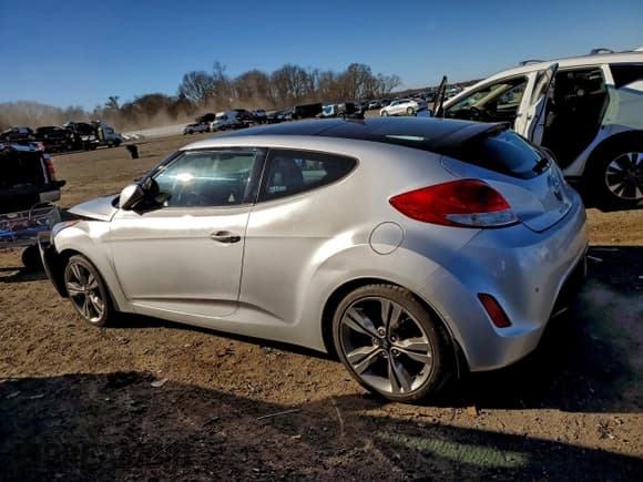 ✅ 2013 Hyundai Veloster w/Black Int • VIN: KMHTC6AD3DU095737 • Lot: 94993125. Wystawiony na Copart z przebiegiem 128 290 mil. Bezpłatny archiwum sprzedaży aukcyjnych z USA i szczegółowy raport historii pojazdu na DreamBid. Zdjęcie 2.