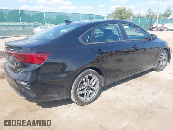 ✅ 2019 Kia Forte S • VIN: 3KPF34AD6KE026039 • Lot: 43213925. Wystawiony na IAAI z przebiegiem 67 101 mil. Bezpłatny archiwum sprzedaży aukcyjnych z USA i szczegółowy raport historii pojazdu na DreamBid. Zdjęcie 4.