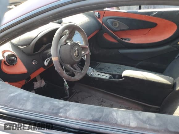 ✅ 2019 McLaren 600LT • VIN: SBM13RAA6KW008330 • Лот: 75046074. Опубликован ранее на Copart с пробегом Не указан. Бесплатный доступ к архиву аукционных продаж из США и подробный отчёт об истории автомобиля на DreamBid. Изображение 7.