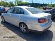 ✅ 2008 Volkswagen Jetta SE • VIN: 3VWRZ71K58M044121 • Lot: 42317882. Wystawiony na IAAI z przebiegiem Nie podano. Bezpłatny archiwum sprzedaży aukcyjnych z USA i szczegółowy raport historii pojazdu na DreamBid. Zdjęcie 3.