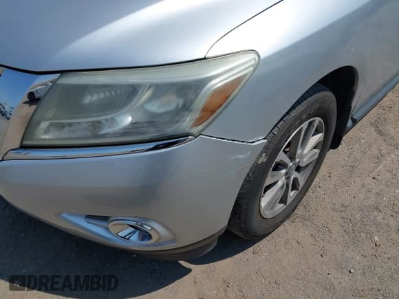 ✅ 2014 Nissan Pathfinder S • VIN: 5N1AR2MMXEC663371 • Lot: 42422226. Wystawiony na IAAI z przebiegiem 141 844 mil. Bezpłatny archiwum sprzedaży aukcyjnych z USA i szczegółowy raport historii pojazdu na DreamBid. Zdjęcie 12.