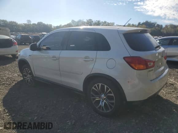 2016 Mitsubishi Outlander SE z VIN JA4AP3AW6GZ050230, wystawiony jako Copart lot #85578745 z przebiegiem 37 214 mil mil oraz Szkoda całkowita • Salvage title. Historia ofert i sprzedaży dostępna na DreamBid. Obrazek 2.