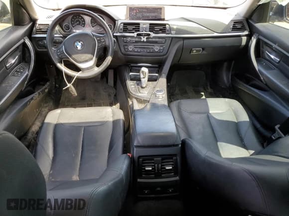 ✅ 2015 BMW 3 Series 328i xDrive • VIN: WBA3B5G52FNS14695 • Lot: 57450595. Wystawiony na Copart z przebiegiem 109 574 mil. Bezpłatny archiwum sprzedaży aukcyjnych z USA i szczegółowy raport historii pojazdu na DreamBid. Zdjęcie 8.