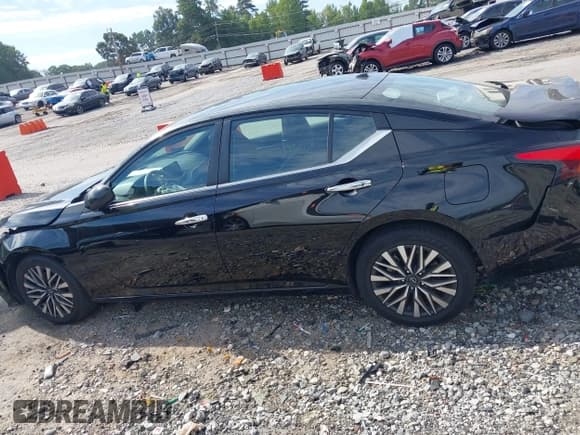 ✅ 2023 Nissan Altima SV • VIN: 1N4BL4DV2PN359785 • Lot: 43072326. Wystawiony na IAAI z przebiegiem 59 811 mil. Bezpłatny archiwum sprzedaży aukcyjnych z USA i szczegółowy raport historii pojazdu na DreamBid. Zdjęcie 14.