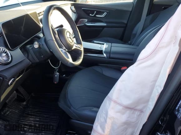 ✅ 2023 Mercedes-Benz EQE 350 • VIN: 4JGGM1CB5PA016930 • Lot: 41049674. Wystawiony na Copart z przebiegiem Nie podano. Bezpłatny archiwum sprzedaży aukcyjnych z USA i szczegółowy raport historii pojazdu na DreamBid. Zdjęcie 7.