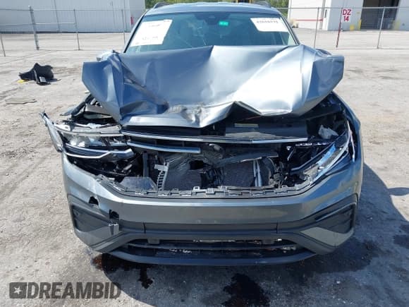 ✅ 2024 Volkswagen Tiguan S • VIN: 3VVRB7AX5RM120314 • Lot: 42016531. Listed on IAAI with 11,373 mi. Free auction sales archive from the USA and detailed vehicle history report at DreamBid. Image 6.