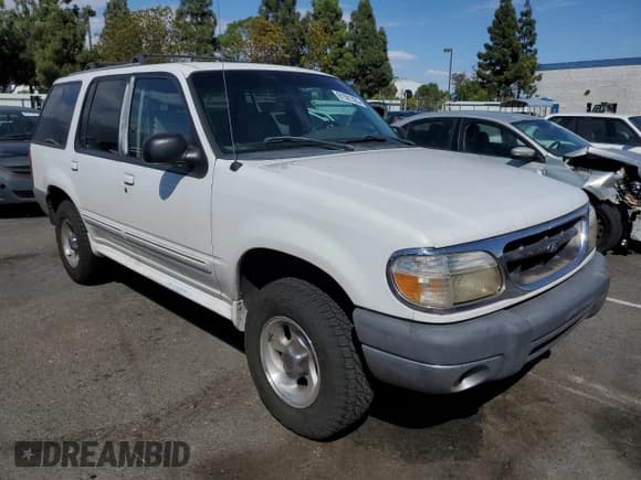 ✅ 1999 Ford Explorer XLT • VIN: 1FMZU32E9XZB36375 • Lot: 81591425. Wystawiony na Copart z przebiegiem 262 773 mil. Bezpłatny archiwum sprzedaży aukcyjnych z USA i szczegółowy raport historii pojazdu na DreamBid. Zdjęcie 4.