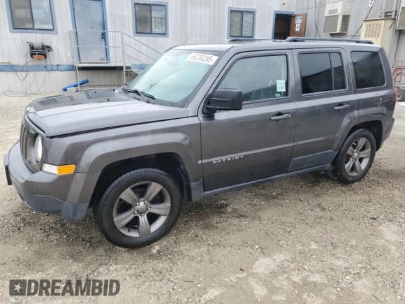 ✅ 2015 Jeep Patriot Latitude • VIN: 1C4NJPFA0FD306175 • Lot: 69238295. Wystawiony na Copart z przebiegiem 175 924 mil. Bezpłatny archiwum sprzedaży aukcyjnych z USA i szczegółowy raport historii pojazdu na DreamBid. Zdjęcie 1.
