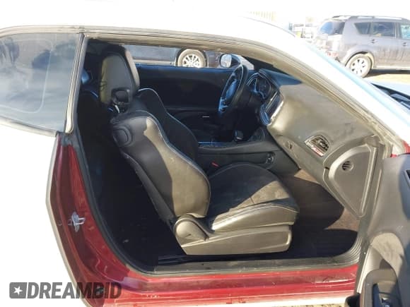 ✅ 2018 Dodge Challenger SRT Hellcat • VIN: 2C3CDZC9XJH146407 • Лот: 41395530. Опубликован ранее на IAAI с пробегом 82 260 миль. Бесплатный доступ к архиву аукционных продаж из США и подробный отчёт об истории автомобиля на DreamBid. Изображение 5.