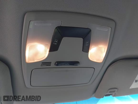 ✅ 2016 Toyota Sienna LE AAS • VIN: 5TDKK3DC8GS713020 • Lot: 42465626. Listed on IAAI with 89,999 mi. Free auction sales archive from the USA and detailed vehicle history report at DreamBid. Image 19.