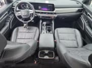 ✅ 2024 Kia Telluride EX X-Line • VIN: 5XYP3DGC3RG460239 • Lot: 80366055. Wystawiony na Copart z przebiegiem 13 978 mil. Bezpłatny archiwum sprzedaży aukcyjnych z USA i szczegółowy raport historii pojazdu na DreamBid. Zdjęcie 8.