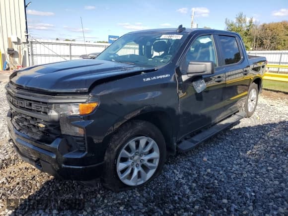 ✅ 2025 Chevrolet Silverado 1500 Custom • VIN: 1GCPABEK0SZ176918 • Lot: 89511555. Wystawiony na Copart z przebiegiem 13 880 mil. Bezpłatny archiwum sprzedaży aukcyjnych z USA i szczegółowy raport historii pojazdu na DreamBid. Zdjęcie 1.