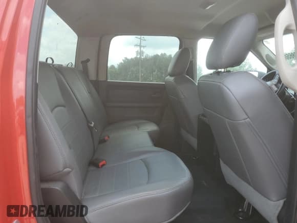 ✅ 2015 Ram 2500 Tradesman • VIN: 3C6TR5CT2FG658727 • Lot: 53865095. Wystawiony na Copart z przebiegiem 37 686 mil. Bezpłatny archiwum sprzedaży aukcyjnych z USA i szczegółowy raport historii pojazdu na DreamBid. Zdjęcie 10.