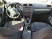 ✅ 2013 Volkswagen Golf TDI w/Sunroof & Nav • VIN: WVWNM7AJ5DW136363 • Lot: 81320985. Wystawiony na Copart z przebiegiem 84 846 mil. Bezpłatny archiwum sprzedaży aukcyjnych z USA i szczegółowy raport historii pojazdu na DreamBid. Zdjęcie 8.