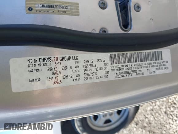 ✅ 2014 Jeep Patriot Sport • VIN: 1C4NJRBB8ED558233 • Лот: 43633685. Опубликован ранее на IAAI с пробегом 205 055 миль. Бесплатный доступ к архиву аукционных продаж из США и подробный отчёт об истории автомобиля на DreamBid. Изображение 9.