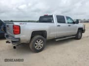 ✅ 2015 Chevrolet Silverado 2500HD LT • VIN: 1GC1KVE83FF135165 • Лот: 53682285. Опубликован ранее на Copart с пробегом 199 266 миль. Бесплатный доступ к архиву аукционных продаж из США и подробный отчёт об истории автомобиля на DreamBid. Изображение 3.