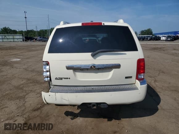 ✅ 2008 Chrysler Aspen Limited • VIN: 1A8HW58NX8F143294 • Лот: 60996405. Опубликован ранее на Copart с пробегом 84 248 миль. Бесплатный доступ к архиву аукционных продаж из США и подробный отчёт об истории автомобиля на DreamBid. Изображение 6.