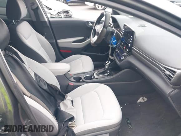 ✅ 2022 Hyundai Ioniq Blue • VIN: KMHC65LC0NU281307 • Lot: 41862146. Wystawiony na IAAI z przebiegiem 61 061 mil. Bezpłatny archiwum sprzedaży aukcyjnych z USA i szczegółowy raport historii pojazdu na DreamBid. Zdjęcie 5.