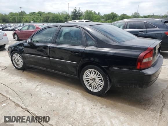 ✅ 2001 Volvo S80 • VIN: YV1TS90D911209824 • Lot: 55505175. Listed on Copart with 213,379 mi. Free auction sales archive from the USA and detailed vehicle history report at DreamBid. Image 2.