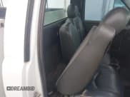 ✅ 2007 Chevrolet Silverado 2500HD Work Truck • VIN: 1GBHC24U97E116012 • Lot: 42885122. Wystawiony na IAAI z przebiegiem 189 444 mil. Bezpłatny archiwum sprzedaży aukcyjnych z USA i szczegółowy raport historii pojazdu na DreamBid. Zdjęcie 8.