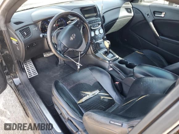 ✅ 2013 Hyundai Genesis Coupe R-Spec • VIN: KMHHU6KJ9DU105422 • Lot: 41705275. Wystawiony na Copart z przebiegiem 200 642 mil. Bezpłatny archiwum sprzedaży aukcyjnych z USA i szczegółowy raport historii pojazdu na DreamBid. Zdjęcie 8.