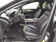 ✅ 2019 Lincoln MKZ Standard • VIN: 3LN6L5A90KR605453 • Lot: 89541695. Wystawiony na Copart z przebiegiem 79 055 mil. Bezpłatny archiwum sprzedaży aukcyjnych z USA i szczegółowy raport historii pojazdu na DreamBid. Zdjęcie 7.