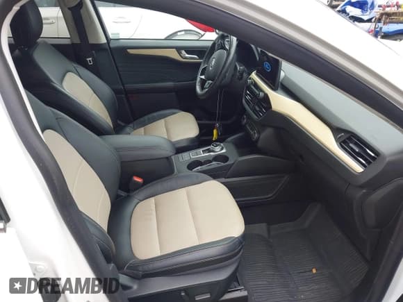 ✅ 2022 Ford Escape Titanium Hybrid • VIN: 1FMCU9DZ0NUA38399 • Lot: 43224749. Listed on IAAI with 45,688 mi. Free auction sales archive from the USA and detailed vehicle history report at DreamBid. Image 5.