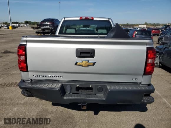 ✅ 2019 Chevrolet Silverado 1500 Work Truck • VIN: 2GCRCNEC0K1225251 • Lot: 70425405. Wystawiony na Copart z przebiegiem 9 819 mil. Bezpłatny archiwum sprzedaży aukcyjnych z USA i szczegółowy raport historii pojazdu na DreamBid. Zdjęcie 6.