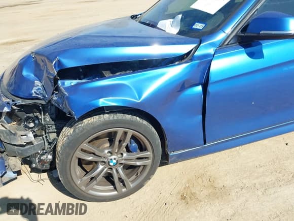 ✅ 2015 BMW 3 Series 335i • VIN: WBA3A9G51FNS66071 • Lot: 40630167. Wystawiony na IAAI z przebiegiem 144 373 mil. Bezpłatny archiwum sprzedaży aukcyjnych z USA i szczegółowy raport historii pojazdu na DreamBid. Zdjęcie 18.