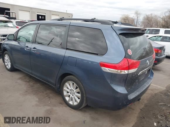 ✅ 2013 Toyota Sienna XLE • VIN: 5TDDK3DC1DS062849 • Lot: 41510296. Listed on IAAI with 100,178 mi. Free auction sales archive from the USA and detailed vehicle history report at DreamBid. Image 3.