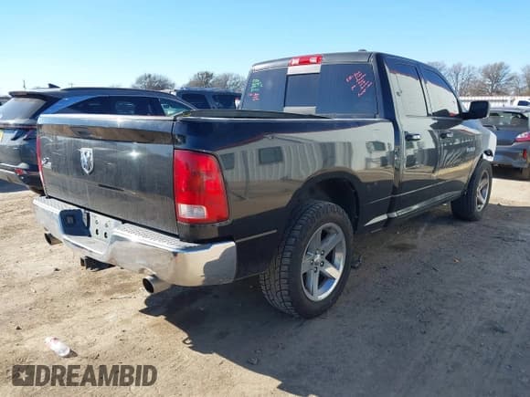 ✅ 2010 Dodge 1500 SLT • VIN: 1D7RB1GT5AS209737 • Lot: 41413982. Wystawiony na IAAI z przebiegiem 185 043 mil. Bezpłatny archiwum sprzedaży aukcyjnych z USA i szczegółowy raport historii pojazdu na DreamBid. Zdjęcie 4.