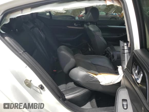 ✅ 2017 Nissan Maxima SL • VIN: 1N4AA6AP1HC365464 • Lot: 51463025. Listed on Copart with 149,570 mi. Free auction sales archive from the USA and detailed vehicle history report at DreamBid. Image 11.