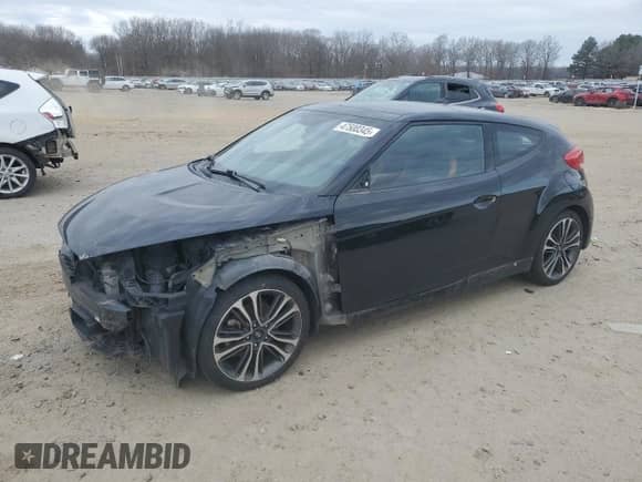 2016 Hyundai Veloster Turbo z VIN KMHTC6AE9GU278248, wystawiony jako Copart lot #47500345 z przebiegiem 135 245 mil mil oraz Czysty tytuł • Clean title. Historia ofert i sprzedaży dostępna na DreamBid. Obrazek 1.