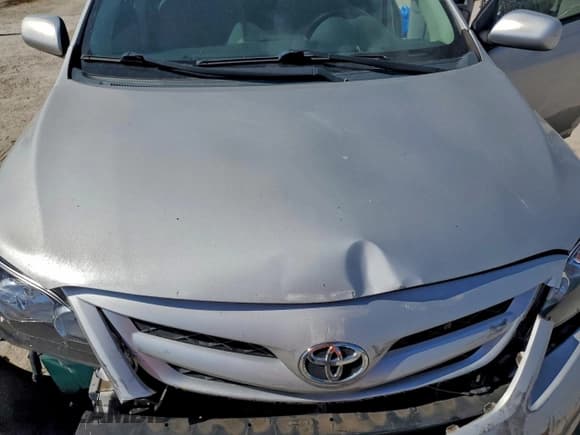 ✅ 2011 Toyota Corolla LE • VIN: 2T1BU4EE6BC715463 • Lot: 94479845. Wystawiony na Copart z przebiegiem 83 518 mil. Bezpłatny archiwum sprzedaży aukcyjnych z USA i szczegółowy raport historii pojazdu na DreamBid. Zdjęcie 11.