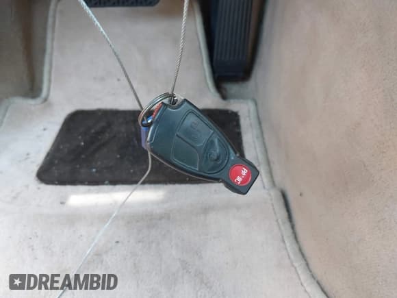 ✅ 2001 Mercedes-Benz C 230/260/280/320 • VIN: WDBRF64J81F096100 • Lot: 43096535. Wystawiony na IAAI z przebiegiem 80 917 mil. Bezpłatny archiwum sprzedaży aukcyjnych z USA i szczegółowy raport historii pojazdu na DreamBid. Zdjęcie 11.