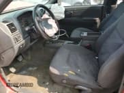 ✅ 2004 Chevrolet Colorado 1SB LS Z85 • VIN: 1GCDT136848109201 • Лот: 70695484. Опубликован ранее на Copart с пробегом 202 865 миль. Бесплатный доступ к архиву аукционных продаж из США и подробный отчёт об истории автомобиля на DreamBid. Изображение 7.