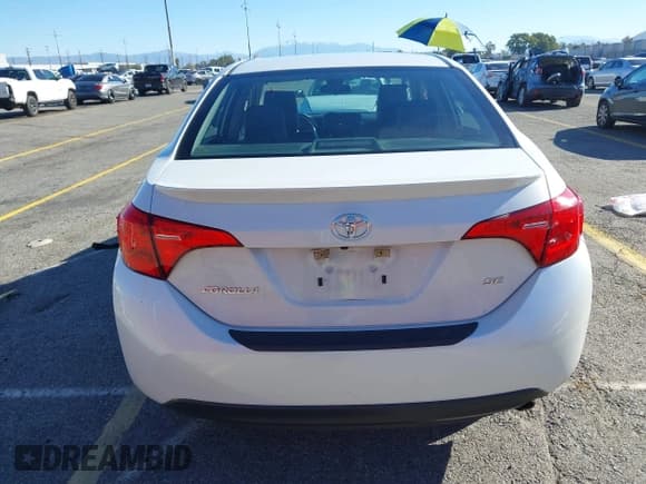 ✅ 2018 Toyota Corolla SE • VIN: 5YFBURHE9JP842554 • Lot: 43774951. Listed on IAAI with 115,441 mi. Free auction sales archive from the USA and detailed vehicle history report at DreamBid. Image 17.