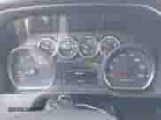 2022 Chevrolet Silverado 1500 LT z VIN 3GCPWCED5NG138842, wystawiony jako IAAI lot #41485587 z przebiegiem 74 967 mil mil oraz . Historia ofert i sprzedaży dostępna na DreamBid. Obrazek 7.